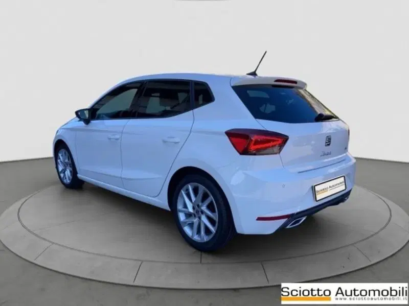 SEAT Ibiza nuova a Messina (4)
