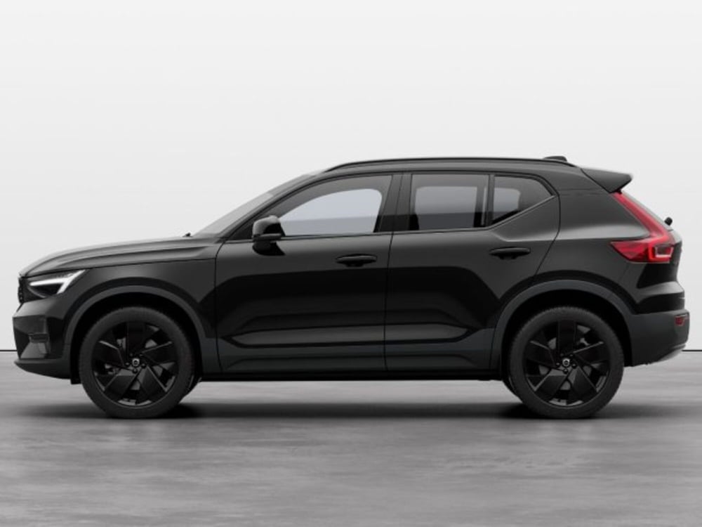 Volvo XC40 nuova a Modena (3)