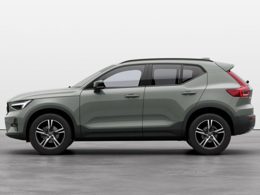 Volvo XC40 nuova a Modena (3)