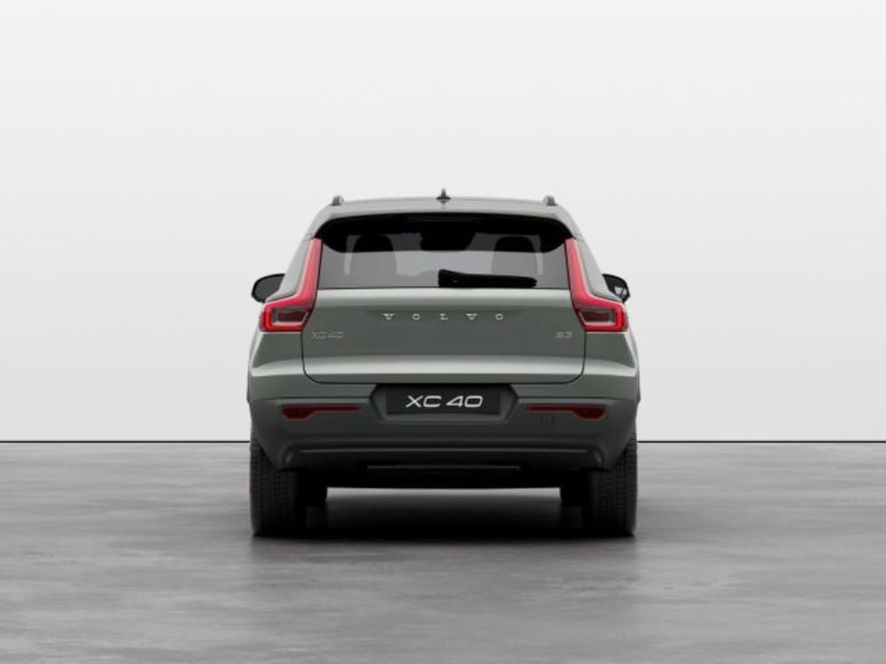 Volvo XC40 nuova a Modena (5)