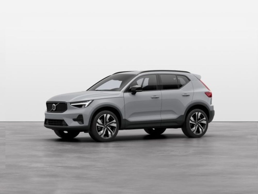 Volvo XC40 nuova a Modena (2)