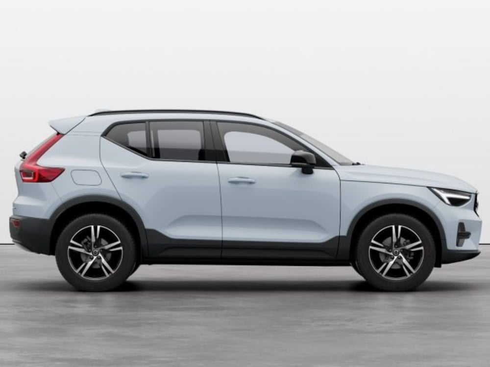 Volvo XC40 nuova a Modena (6)