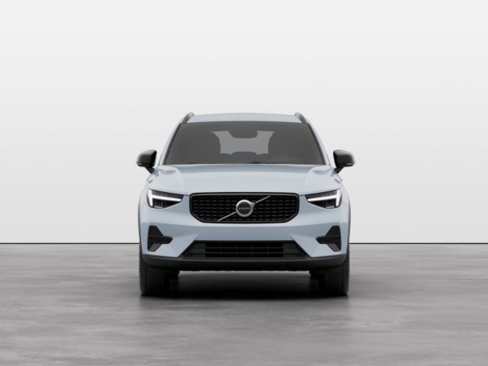 Volvo XC40 nuova a Modena (7)