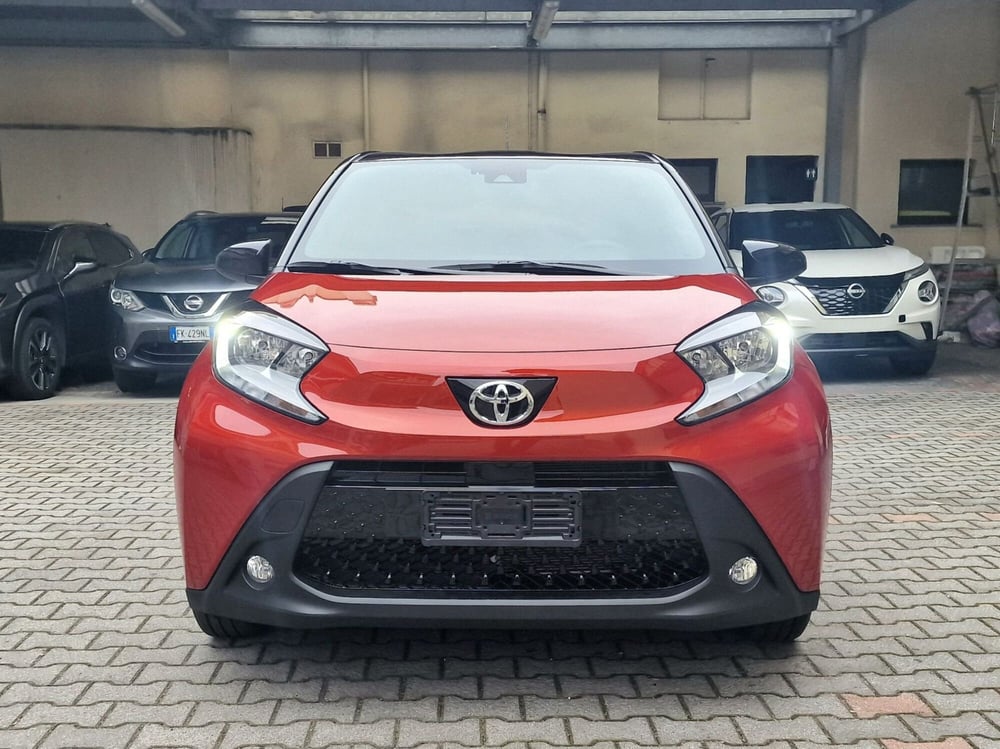 Toyota Aygo X nuova a Varese (2)