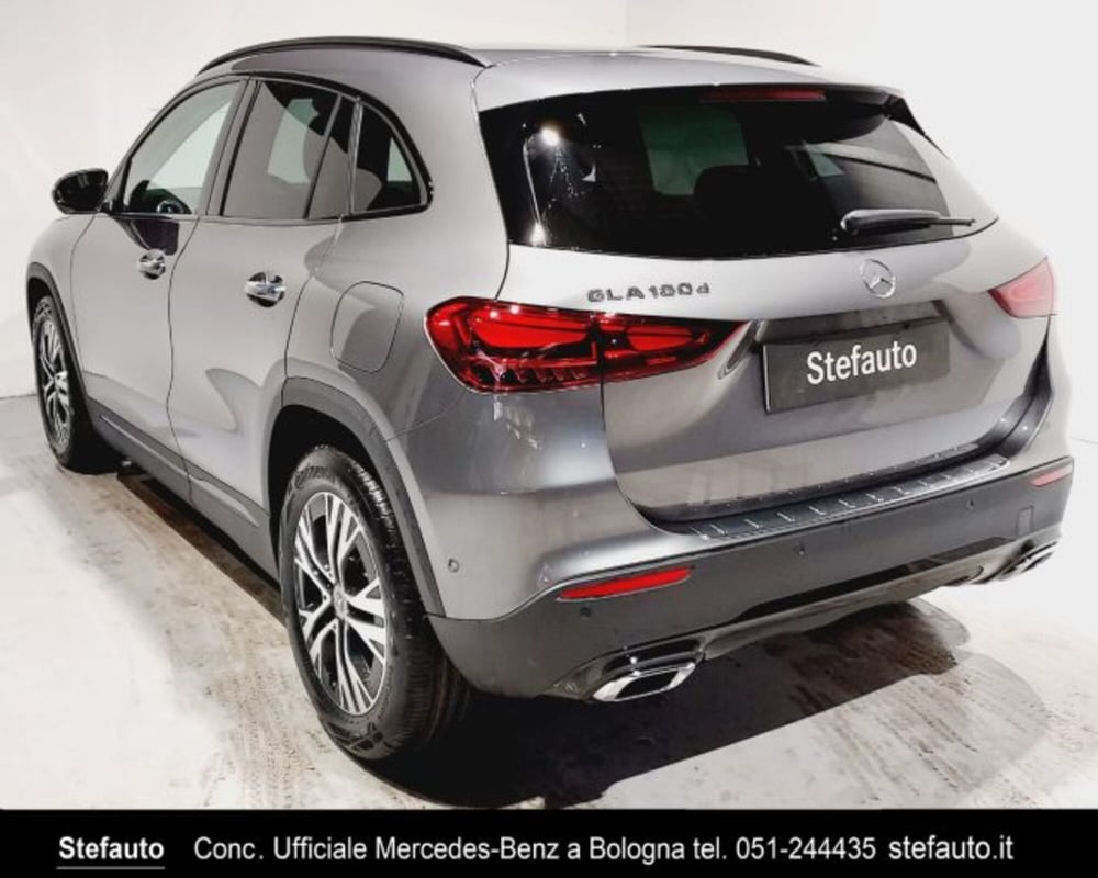 Mercedes-Benz GLA SUV nuova a Bologna (5)