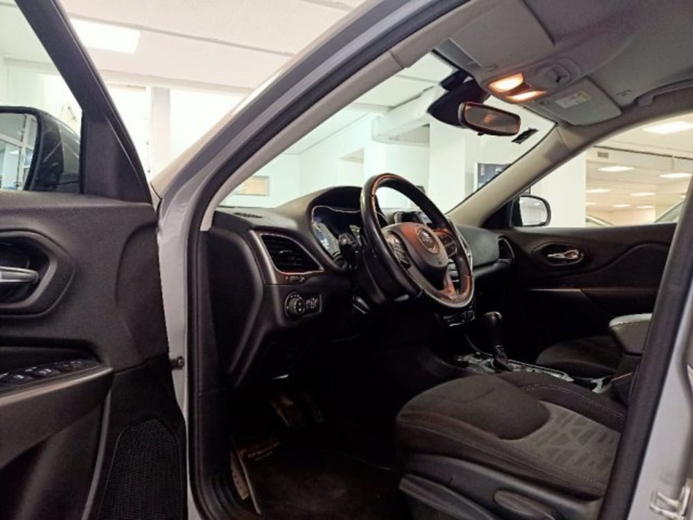 Jeep Cherokee usata a Torino (11)