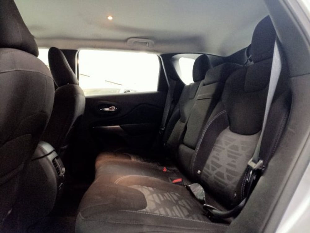 Jeep Cherokee usata a Torino (18)