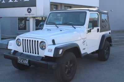 Jeep Wrangler 4.0 cat Sport  del 2001 usata a Lecce