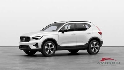 Volvo XC40 2.0 b3 Ultra Dark auto nuova a Viterbo