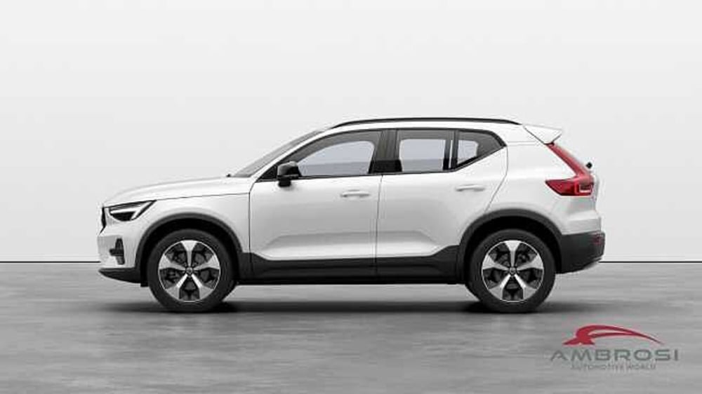 Volvo XC40 nuova a Viterbo (3)