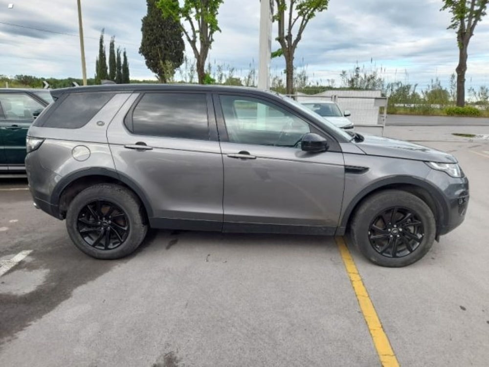 Land Rover Discovery Sport usata a Lucca (4)