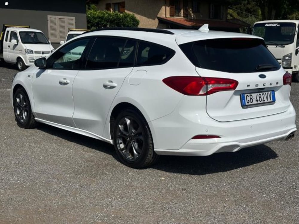 Ford Focus Station Wagon usata a Lucca (11)