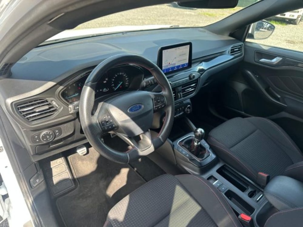 Ford Focus Station Wagon usata a Lucca (17)