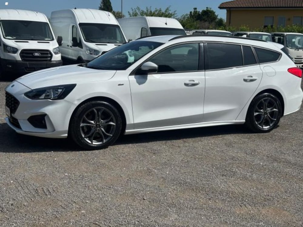 Ford Focus Station Wagon usata a Lucca (18)