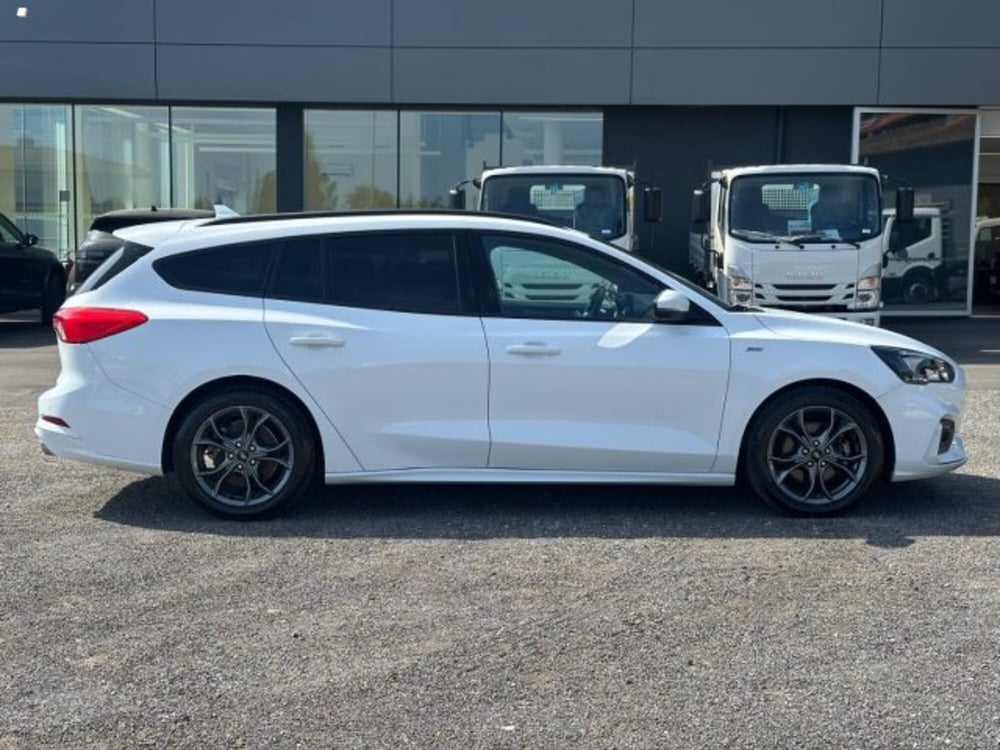 Ford Focus Station Wagon usata a Lucca (3)