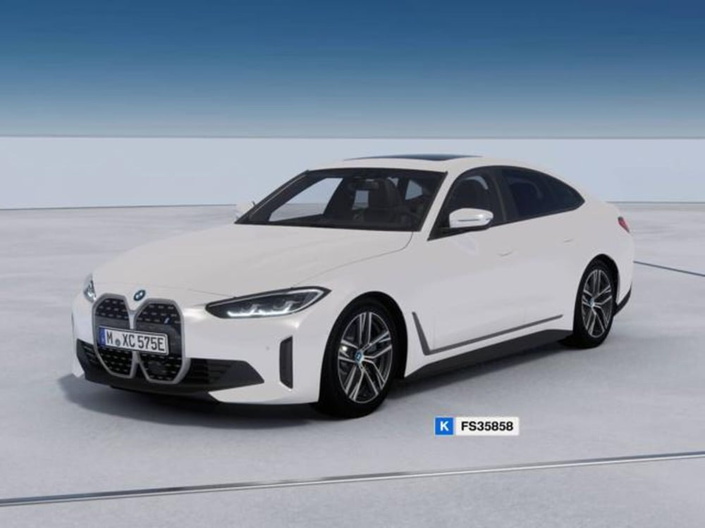 BMW i4 nuova a Modena