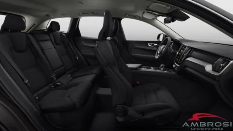 Volvo XC60 nuova a Perugia (3)
