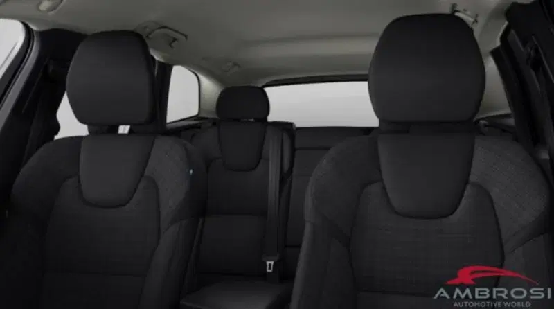 Volvo XC60 nuova a Perugia (4)