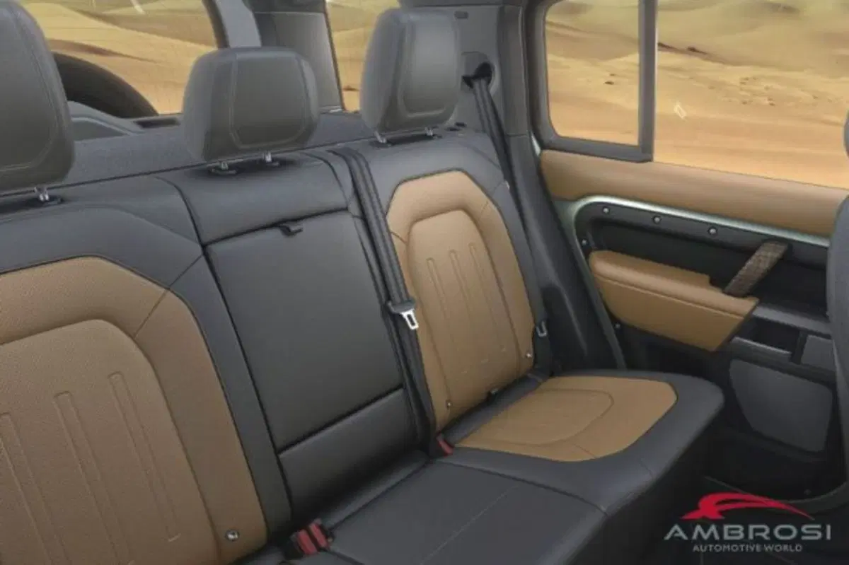 Land Rover Defender nuova a Perugia (5)