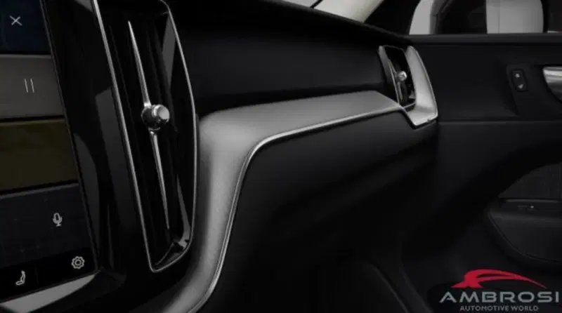 Volvo XC60 nuova a Perugia (7)