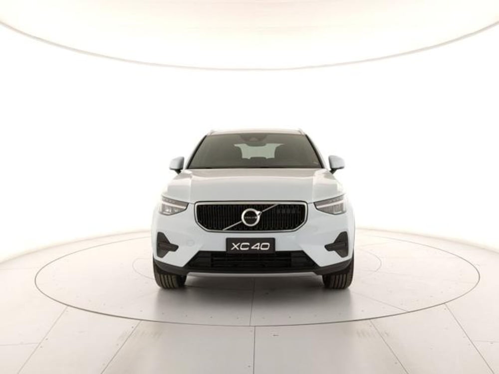 Volvo XC40 nuova a Modena (7)