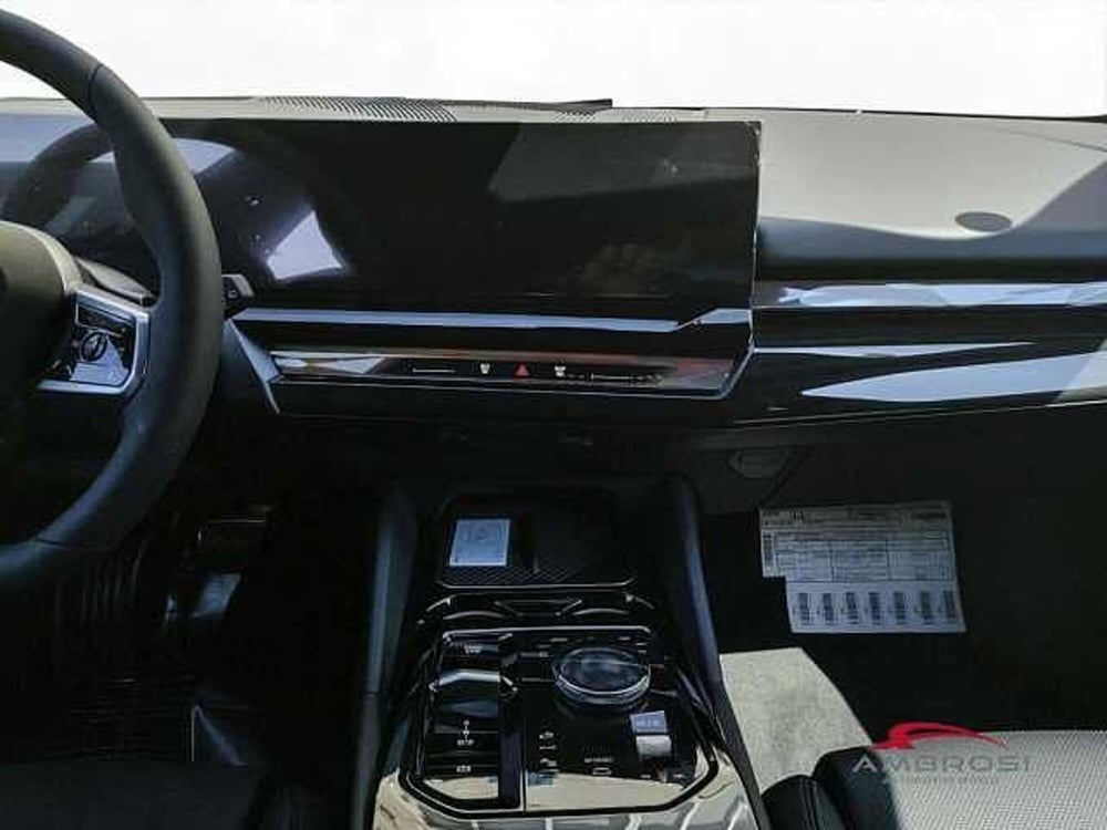 BMW i5 Touring nuova a Viterbo (15)