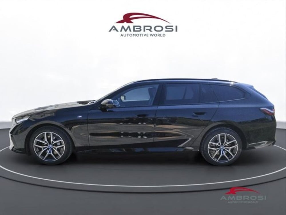 BMW i5 Touring nuova a Perugia (6)