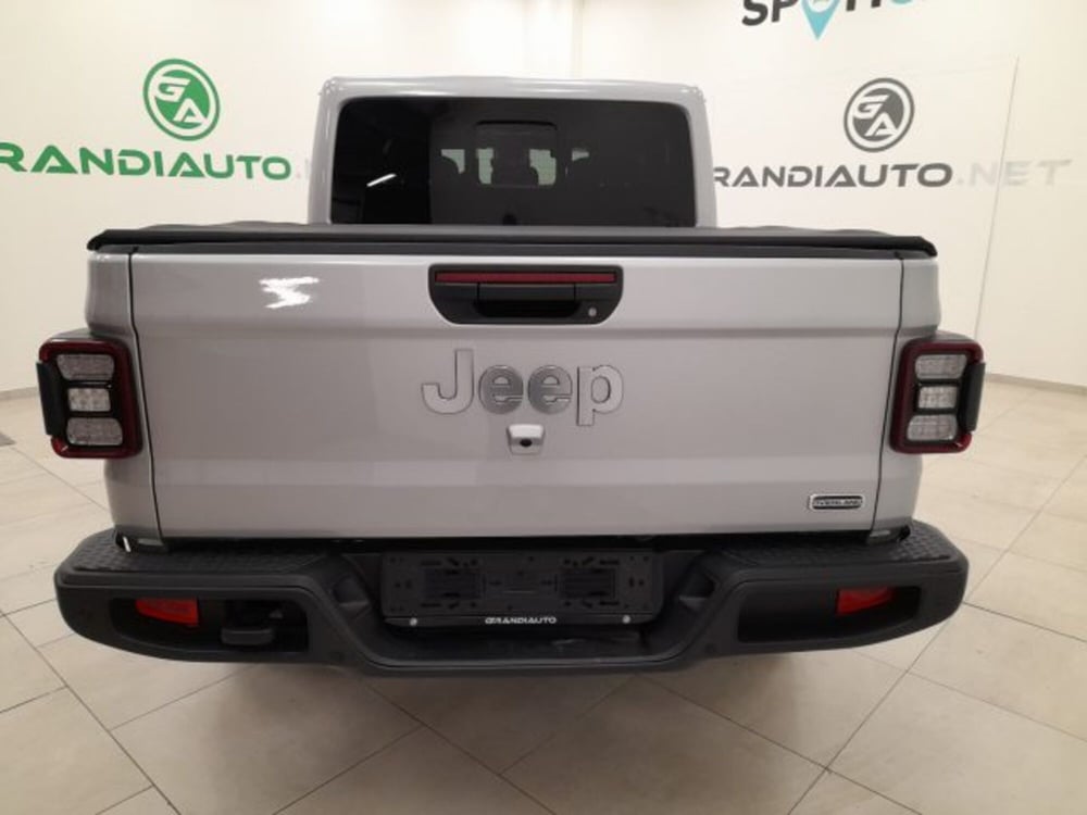 Jeep Gladiator nuova a Alessandria (7)