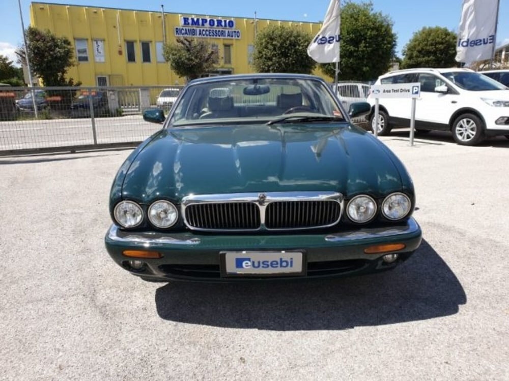 Jaguar XJ usata a Pesaro-Urbino (5)