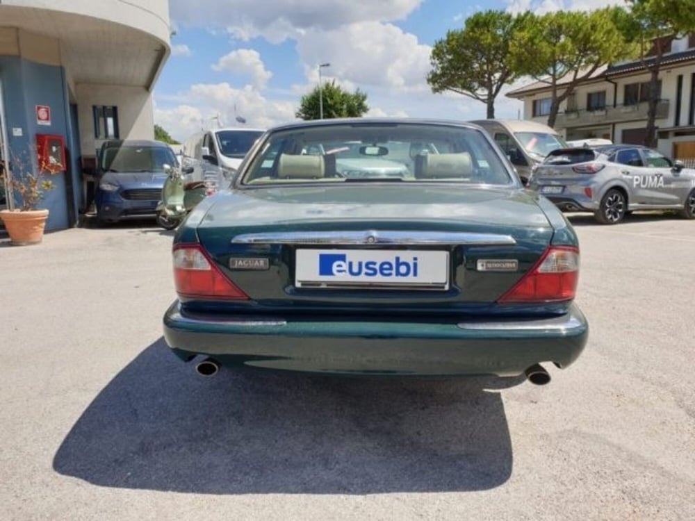 Jaguar XJ usata a Pesaro-Urbino (6)