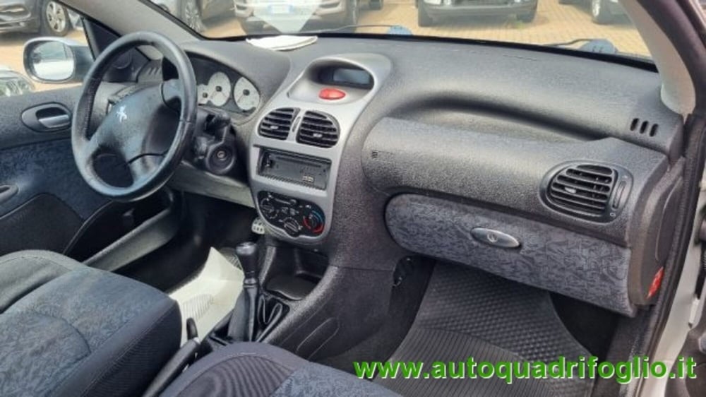 Peugeot 206 Cabrio usata a Savona (13)