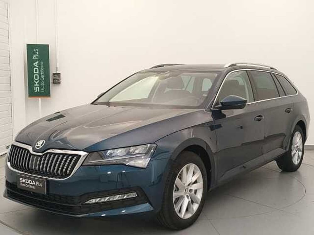 Skoda Superb nuova a Varese