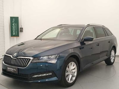 Skoda Superb 2.0 TDI EVO 150 CV SCR DSG Executive nuova a Busto Arsizio