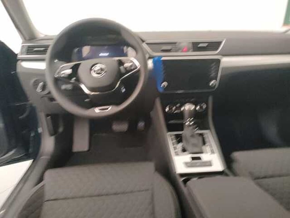 Skoda Superb nuova a Varese (16)