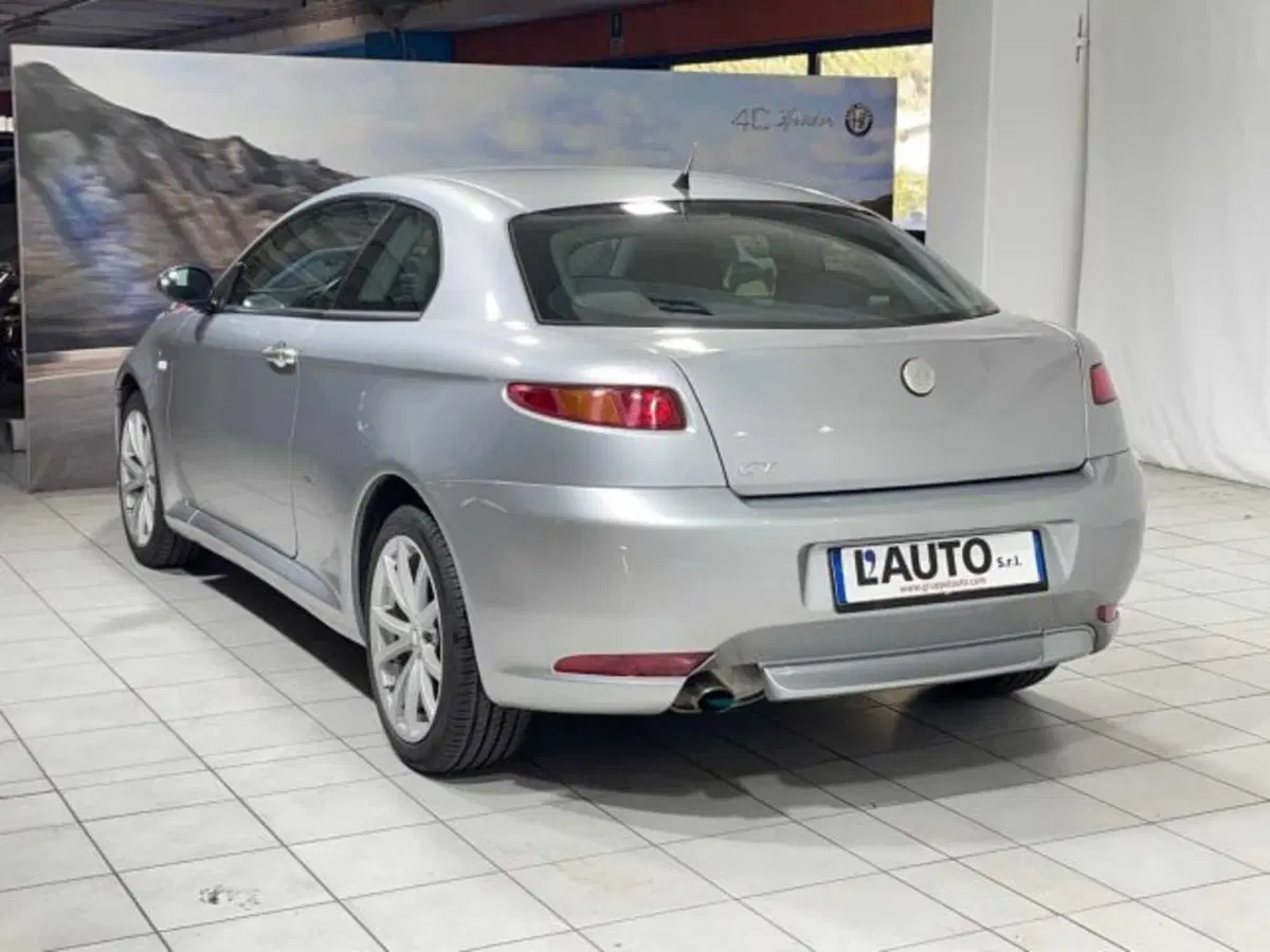Alfa Romeo GT usata a Sondrio (3)