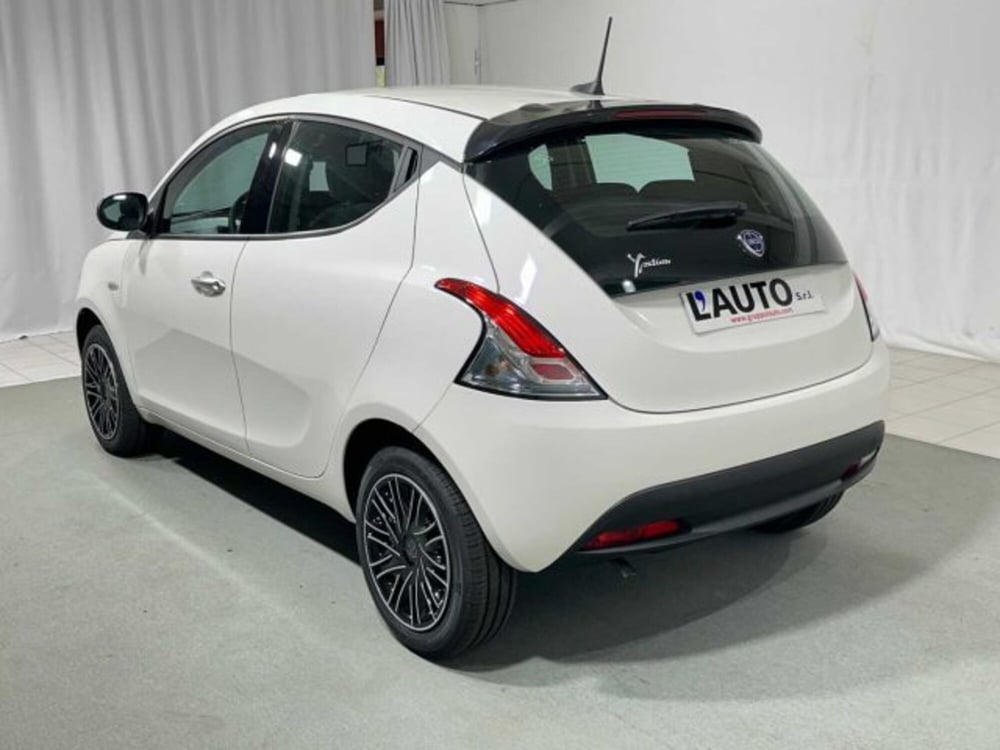 Lancia Ypsilon usata a Sondrio (3)