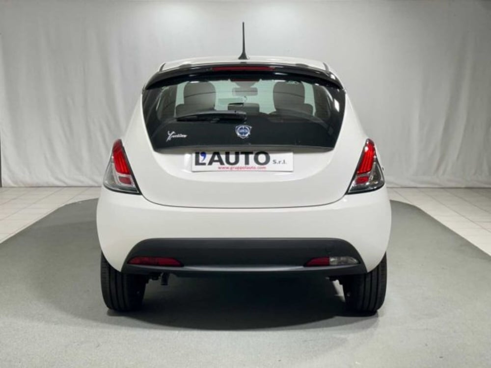 Lancia Ypsilon usata a Sondrio (4)