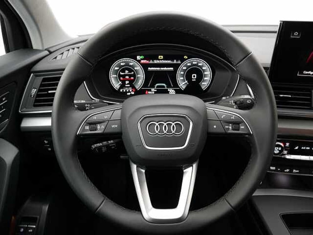 Audi Q5 Sportback nuova a Varese (11)