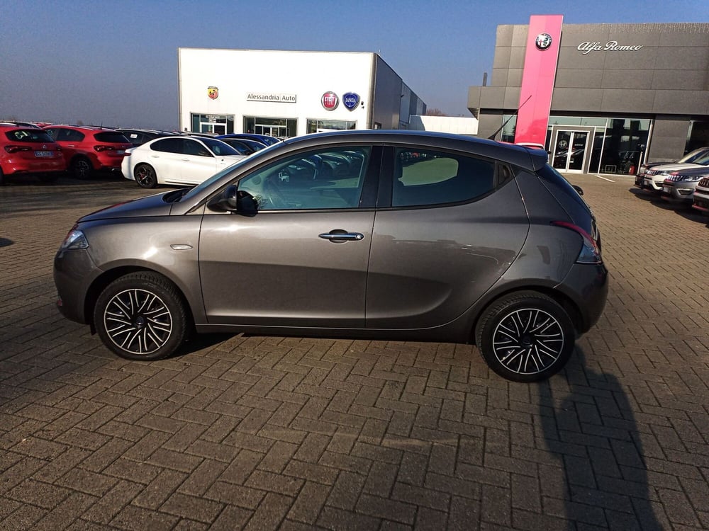 Lancia Ypsilon usata a Alessandria (10)