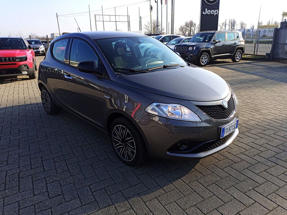 Lancia Ypsilon usata a Alessandria (3)