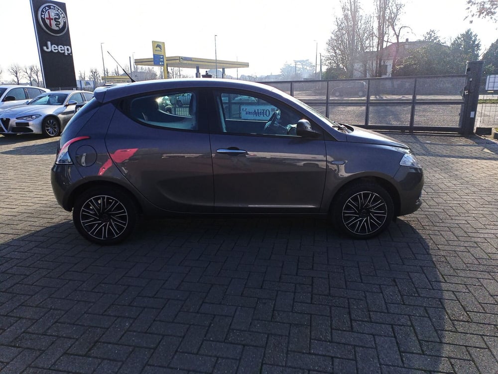 Lancia Ypsilon usata a Alessandria (4)