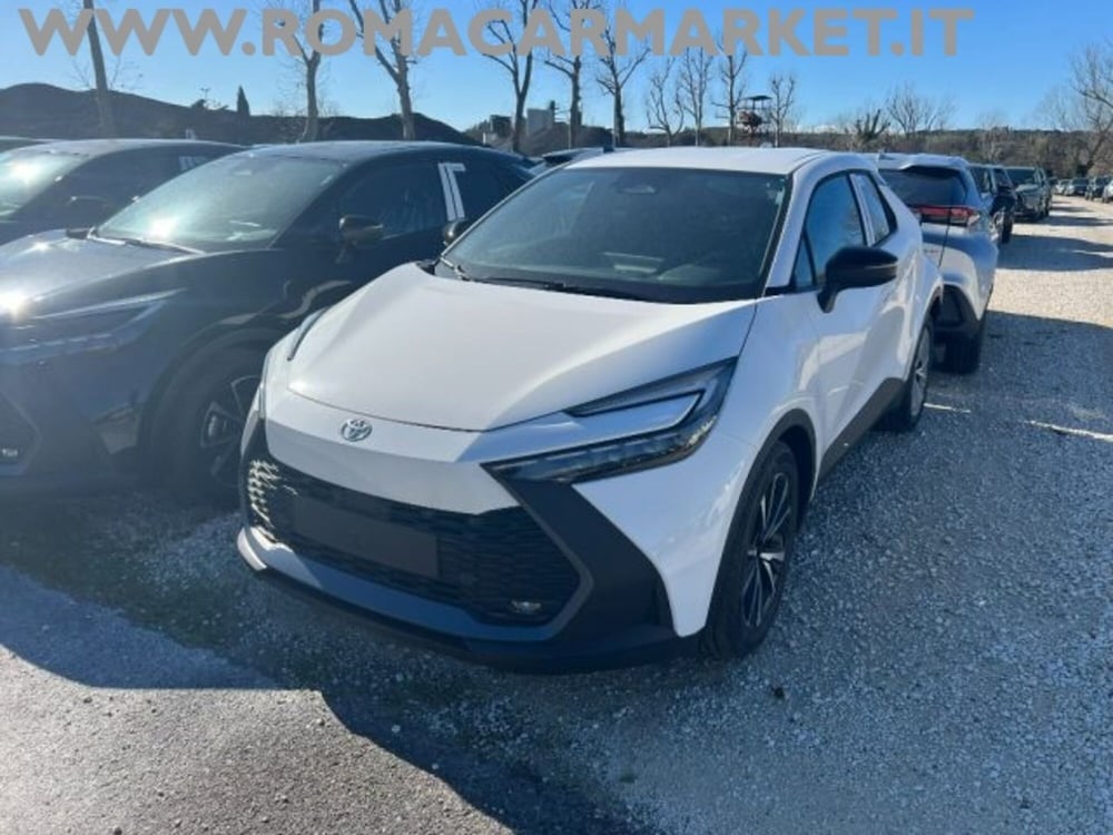 Toyota Toyota C-HR nuova a Roma (7)