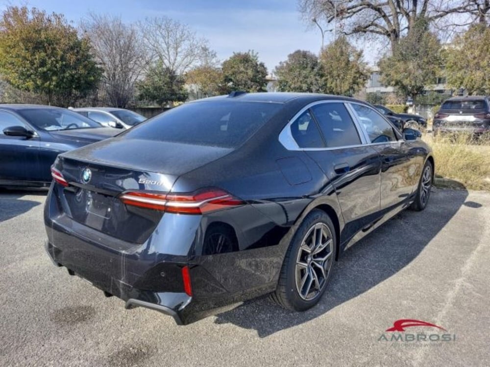 BMW Serie 5 nuova a Perugia (3)