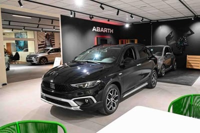 Fiat Tipo Tipo 5p 1.6 mjt Cross s&amp;s 130cv nuova a Pianezza