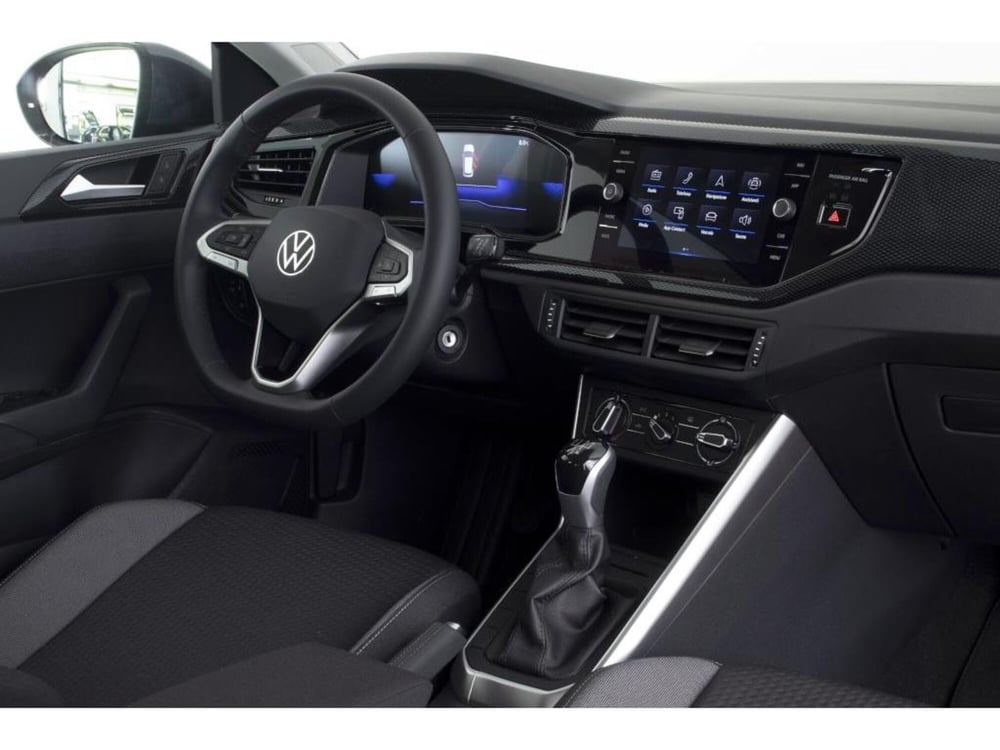 Volkswagen Taigo nuova a Novara (10)