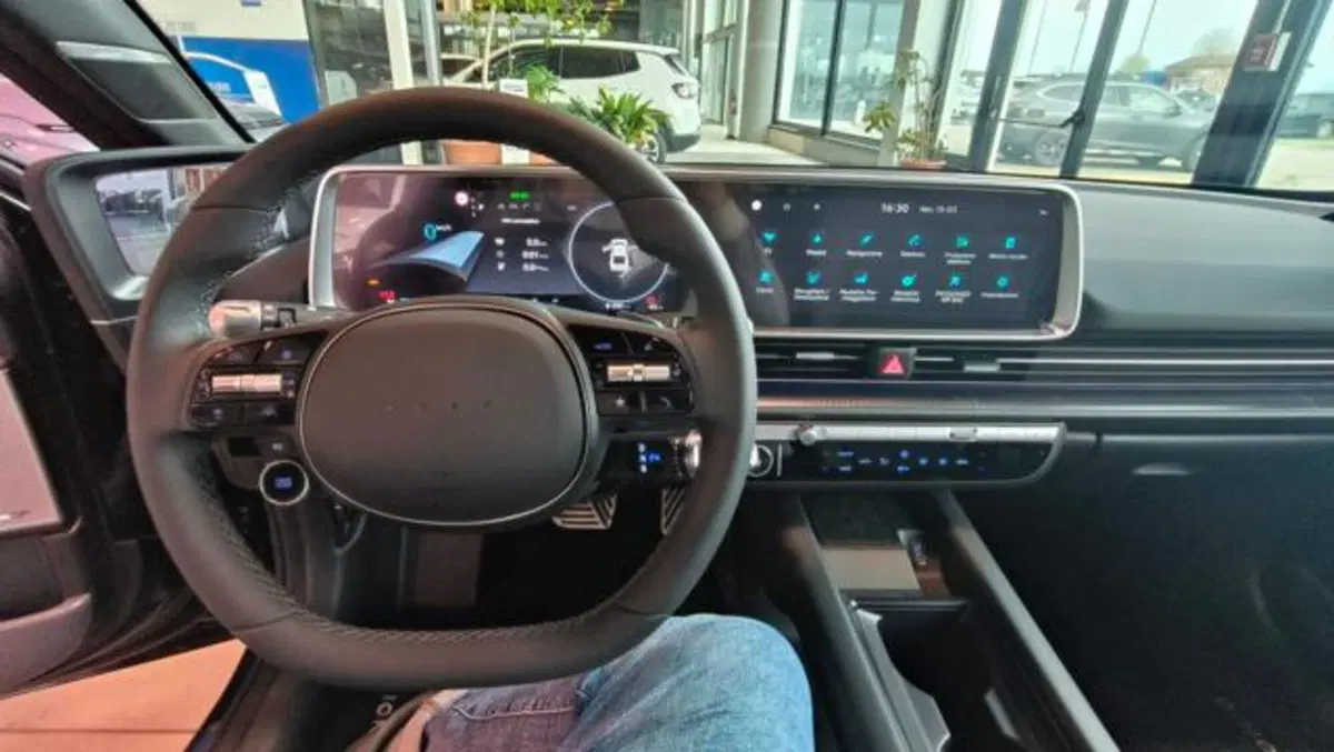 Hyundai Ioniq 5 nuova a Reggio Emilia (14)