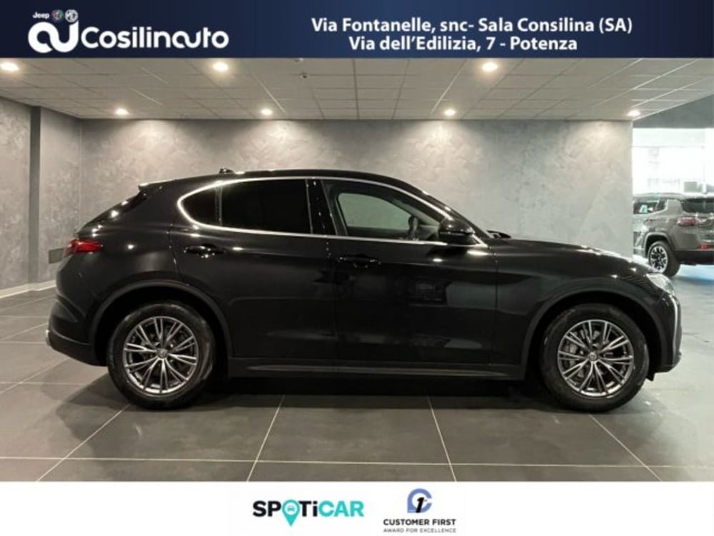 Alfa Romeo Stelvio usata a Salerno (4)