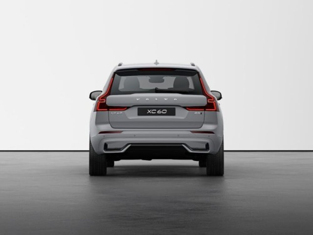 Volvo XC60 nuova a Modena (5)