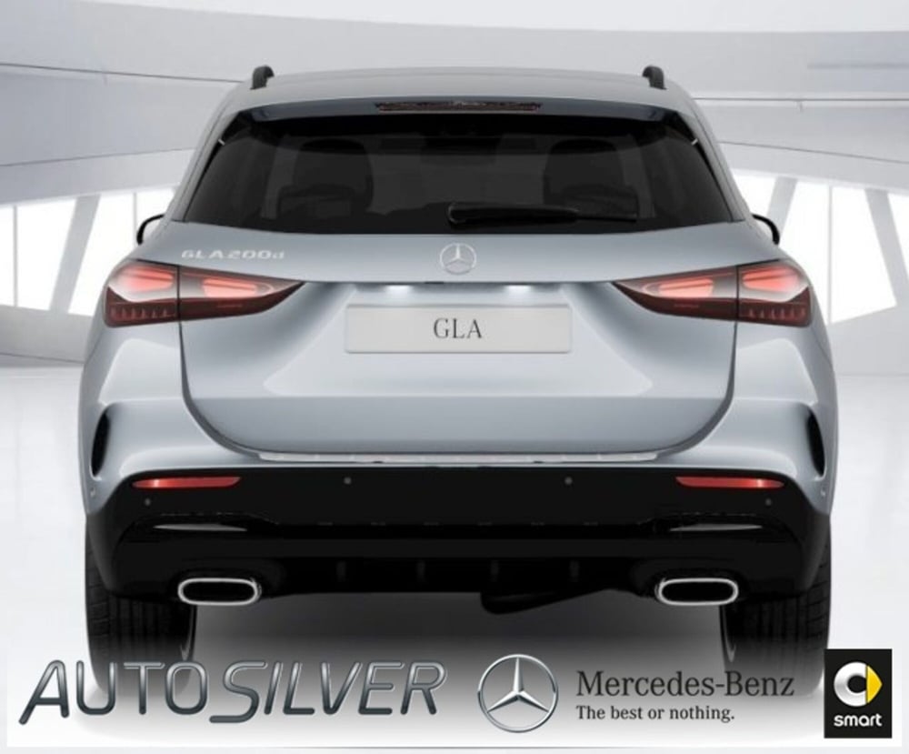 Mercedes-Benz GLA SUV nuova a Verona (4)