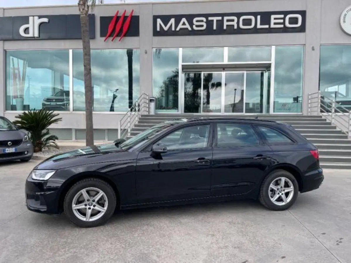 Audi A4 Avant usata a Lecce (4)